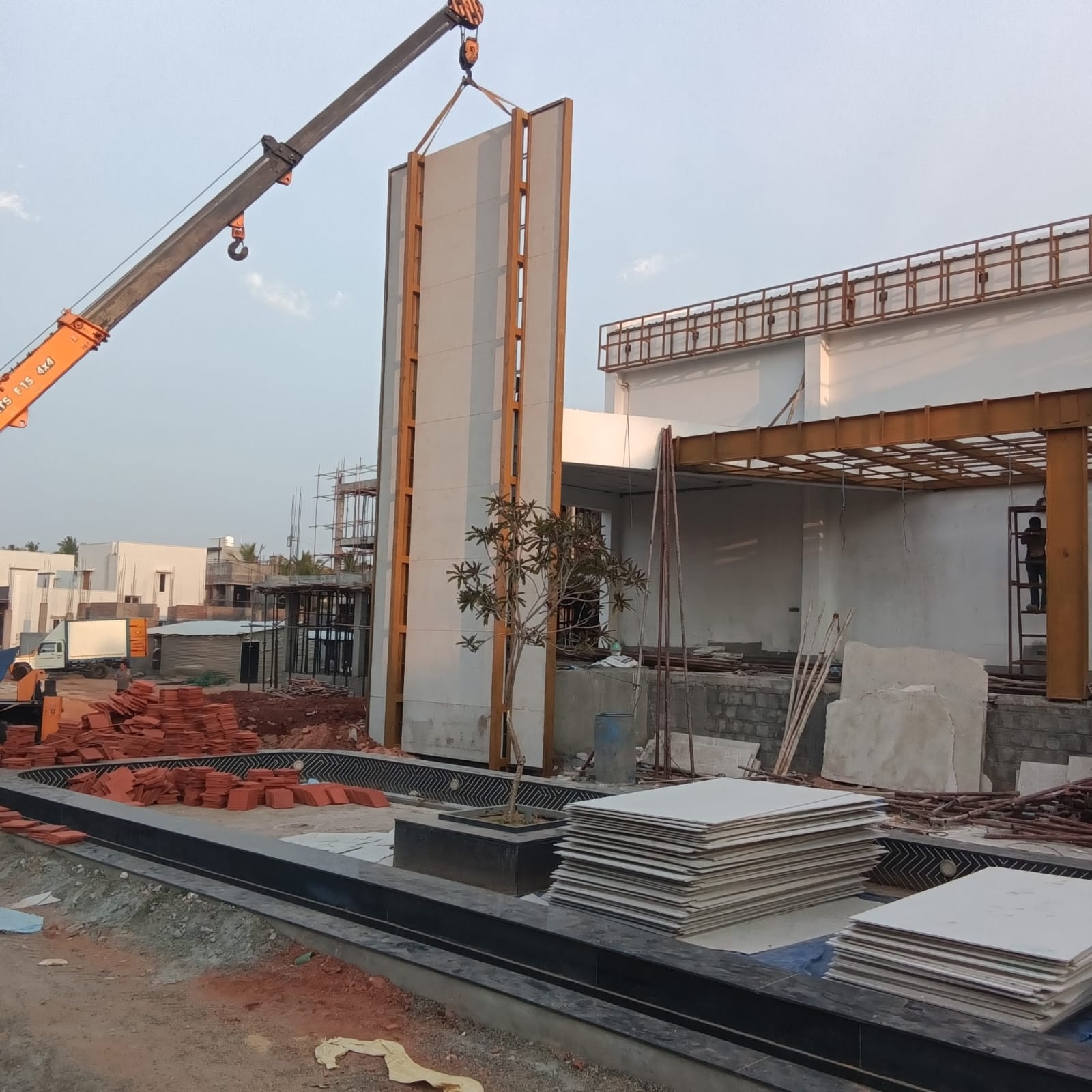 Entrance Canopy Steel Structure Installation