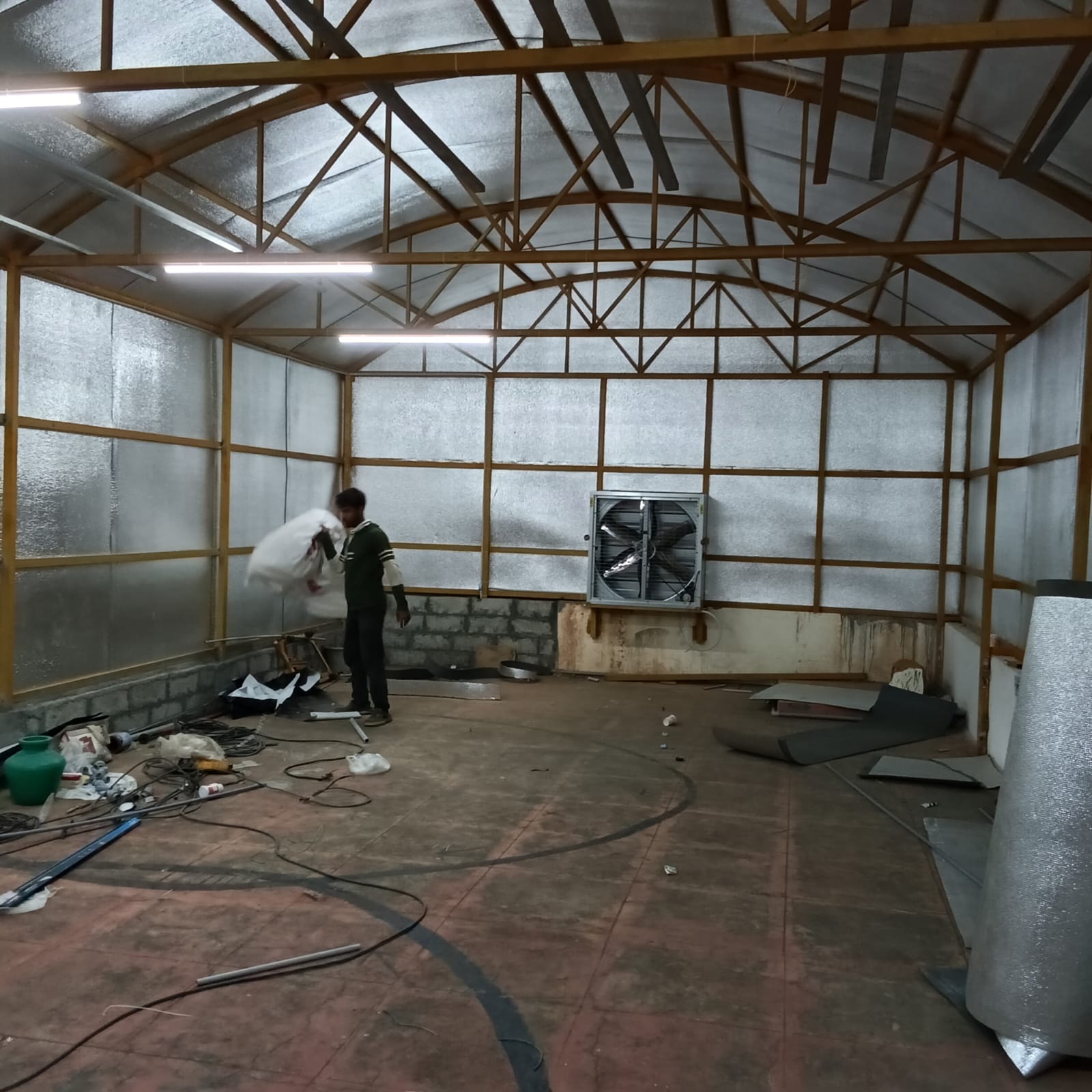 Industrial Warehouse Interior & Insulation Work